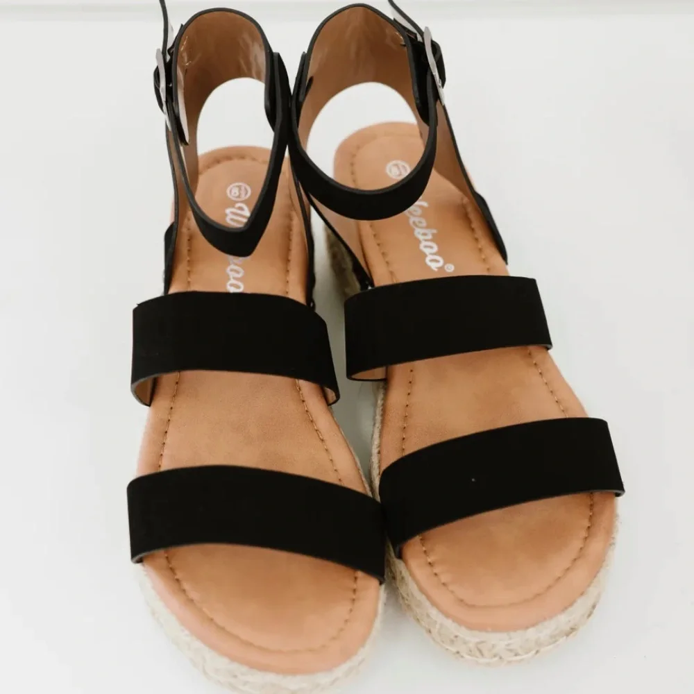 Women’s Sandals - Picture 2 of 3